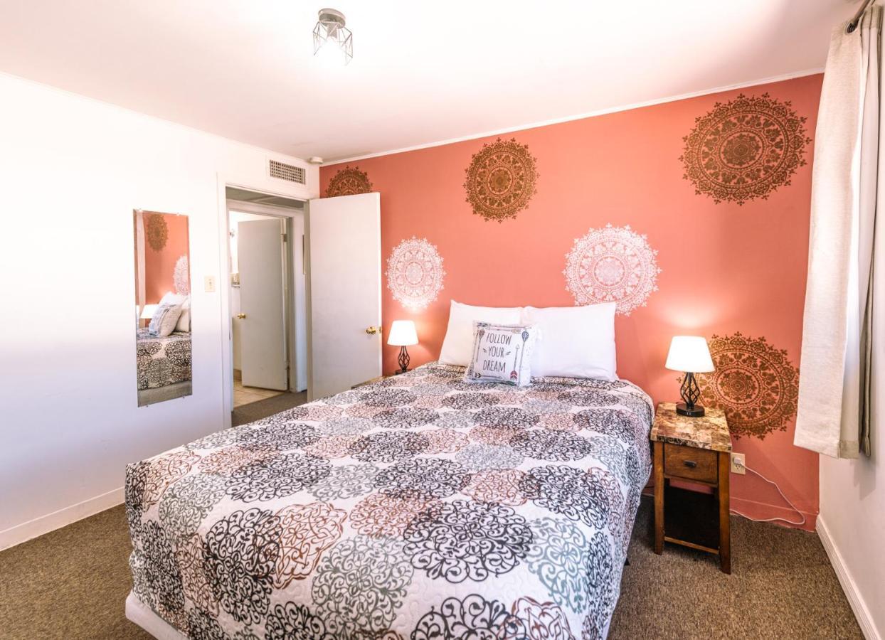 1 Or 3 Bedroom Apartment With Full Kitchen Page Eksteriør billede